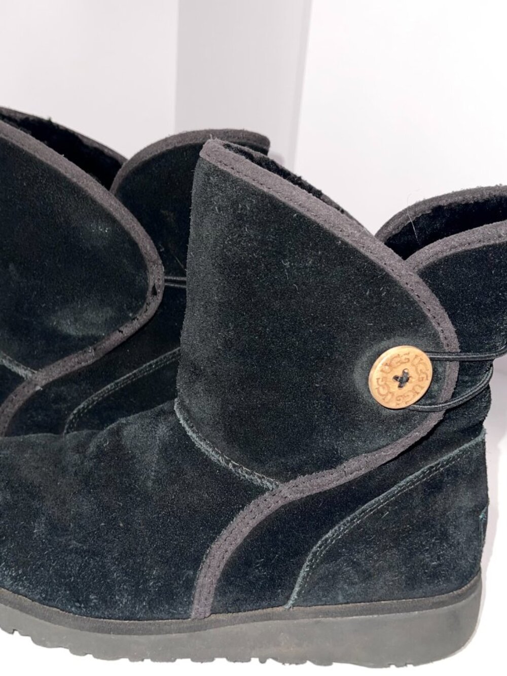 Black UGG Size 6 Ankle Boots Sherpa Lined